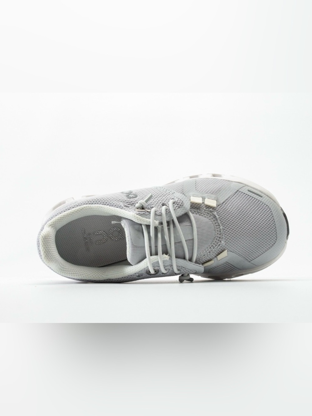 On Cloud 6 Kids Lightweight
Mesh Sneaker - Light Gray & white(SIZE 11C) - Picture 4 of 7